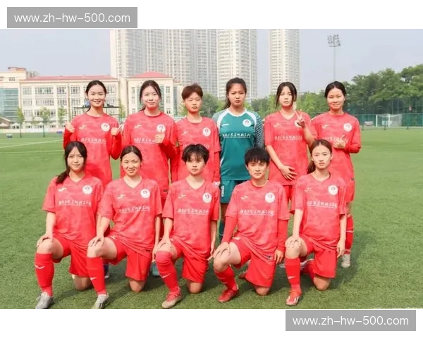 铿锵玫瑰决战郁金香:中国女足的荣耀与荷兰的挑战 铿锵玫瑰决战郁金香:中国女足的荣耀与荷兰的挑战